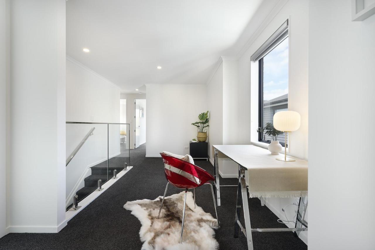 Fabulous River View - Brand New House In Hamilton Exterior foto