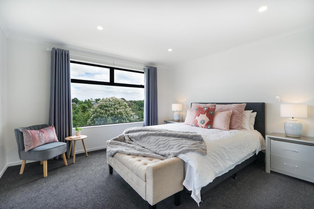 Fabulous River View - Brand New House In Hamilton Exterior foto